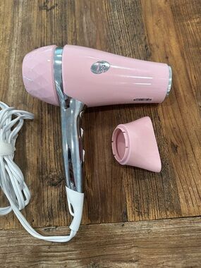 T3 Pink  Hair Dryer with Removable Concentrator